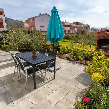 Apartment Magic Garden 巴斯卡 外观 照片