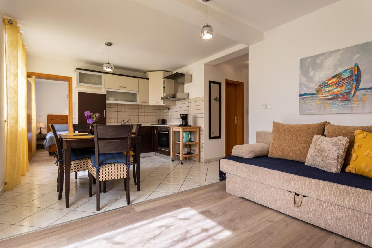 Apartment Magic Garden 巴斯卡 外观 照片